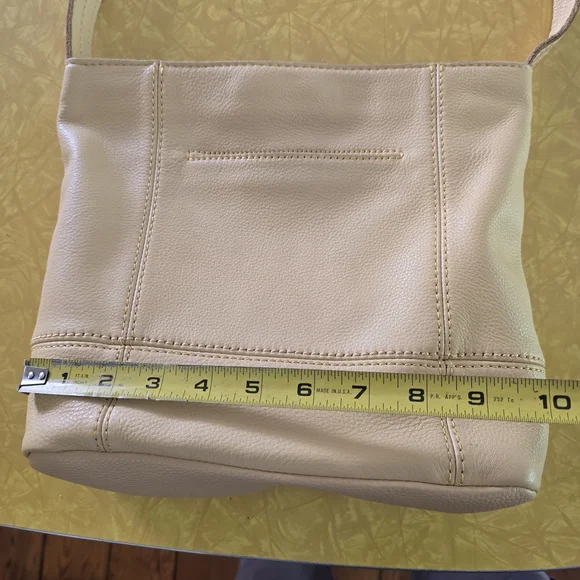 The Sak Leather Shoulder Bag - Picture 5 of 14